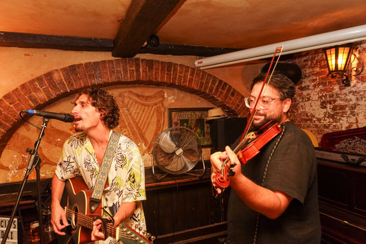 Do’s and Don’ts for Pub Crawls in France