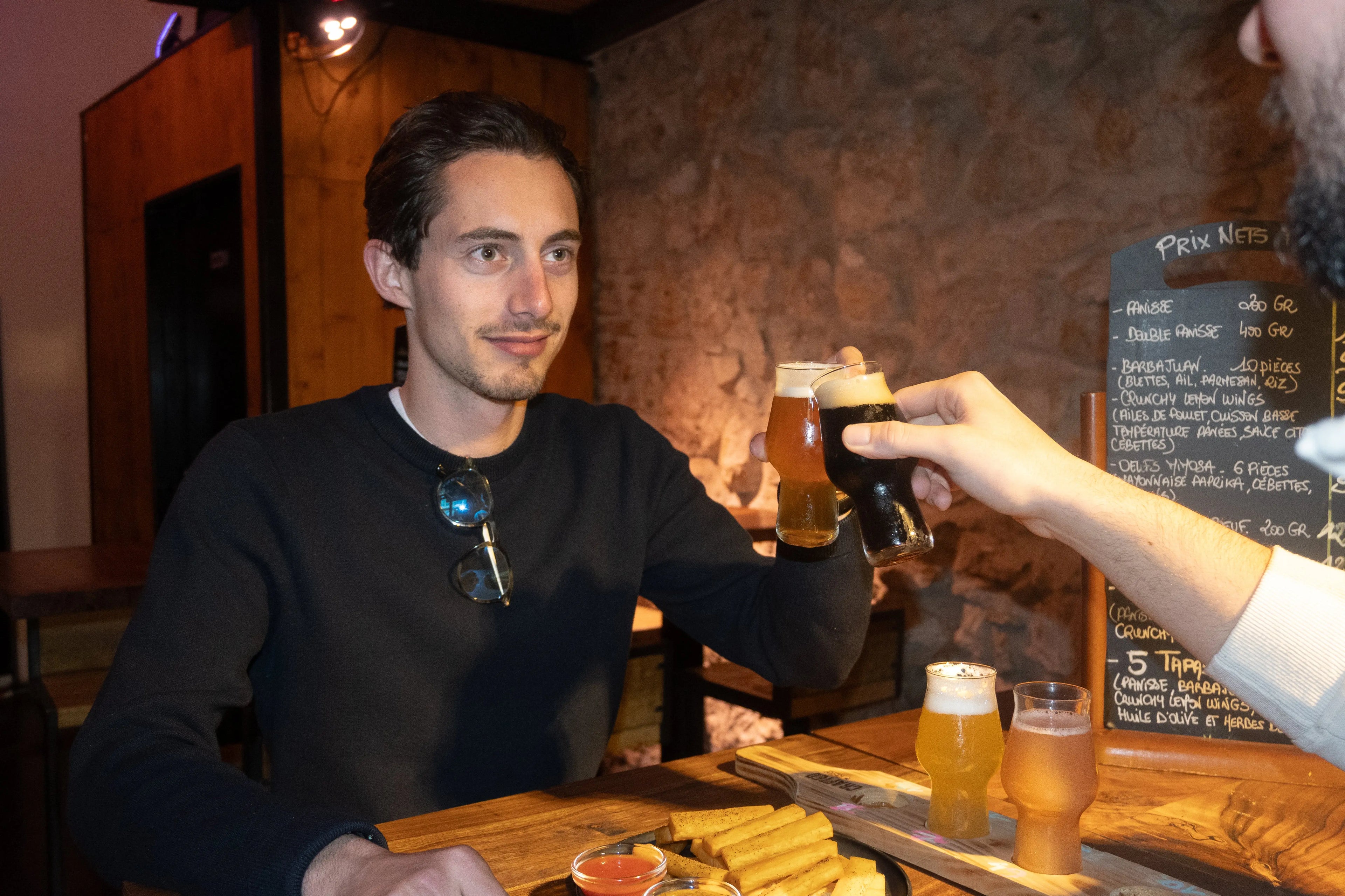 Dégustation de bières artisanales à Nice – Panisses niçoises Gusta Nissa