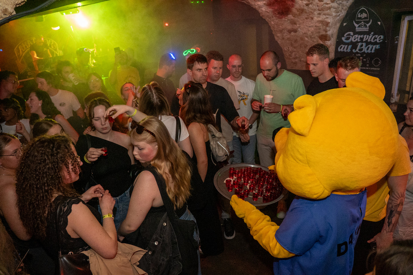 Bar Crawl Nice Orange: Party Shots, Drinking Games & Wild Night Out