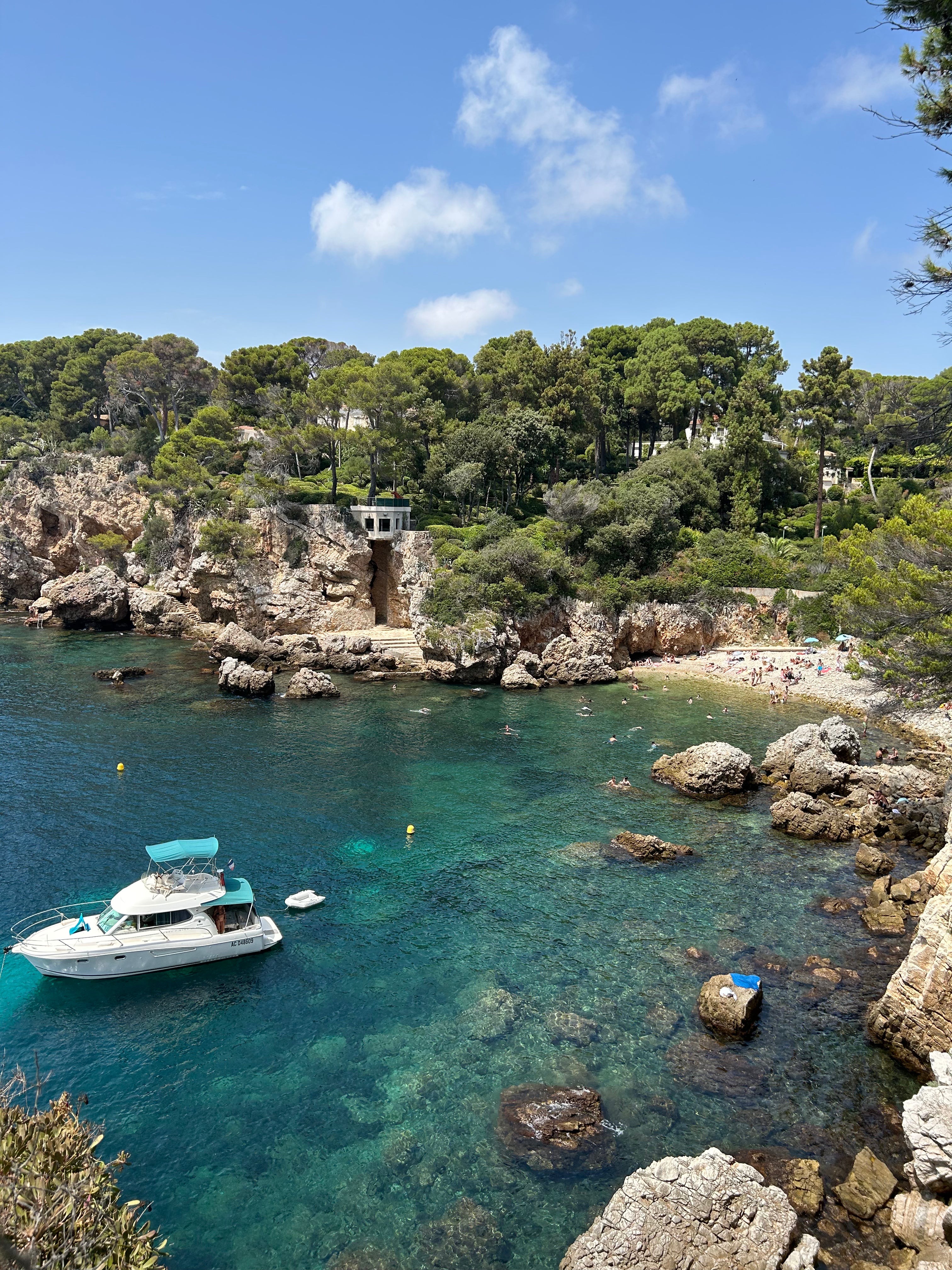 Hidden beach with turquoise water on the French Riviera during an excursion from Nice