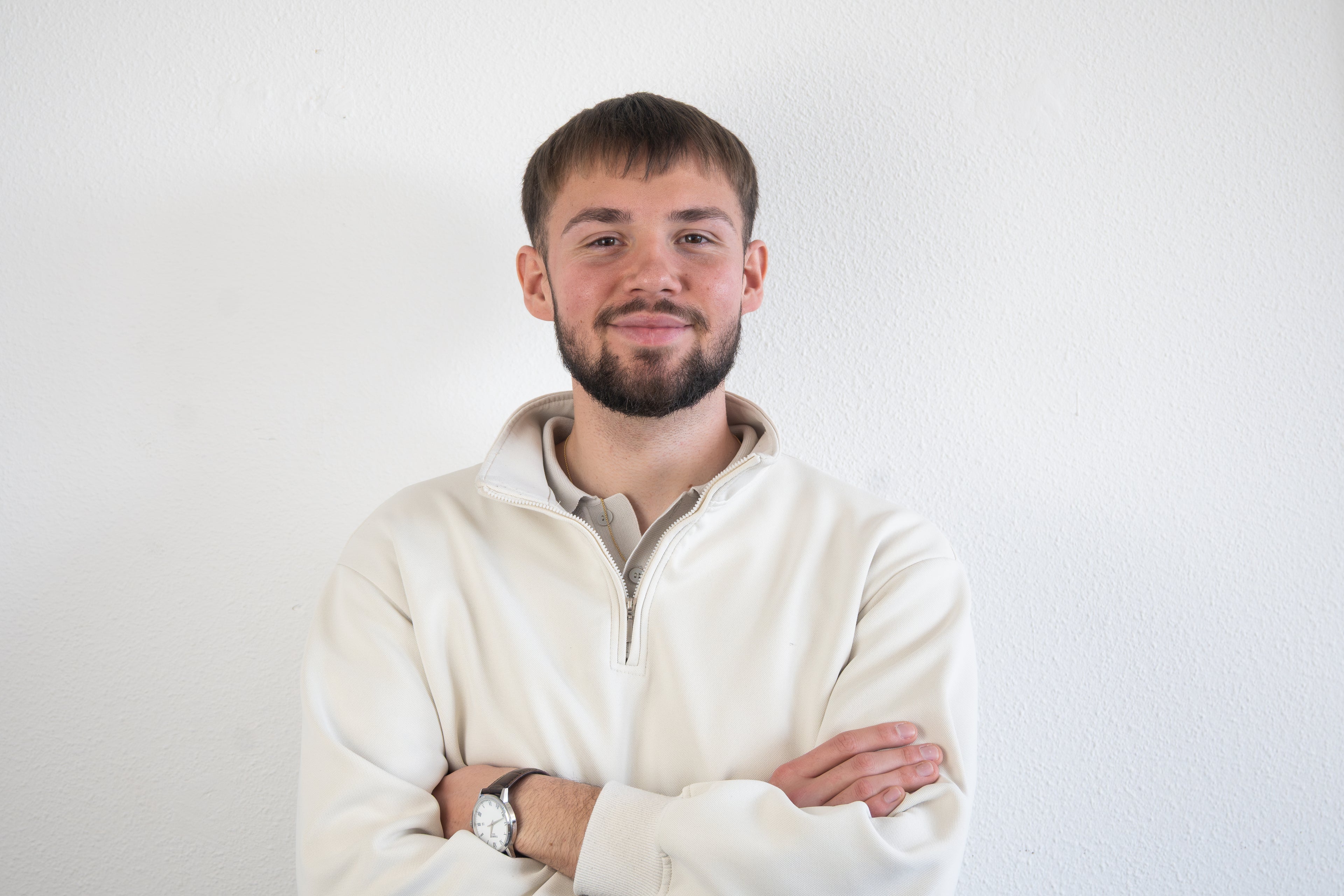 Mathis Renaut entrepreneur portrait Nice France founder of Gusta Nissa startup young entrepreneur French Riviera business professional profile photo entrepreneur Nice France